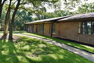 291 Lee Ln, Weatherford, TX 76087 - photo 4