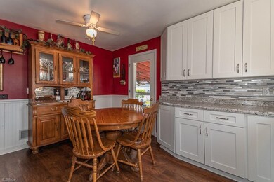 2313 Larchmont Dr, Wickliffe, OH 44092 - photo 5