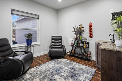 Built in Wet Bar