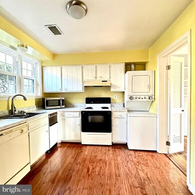 94 A Leeds Ct E, Warrenton, VA 20186 - photo 2