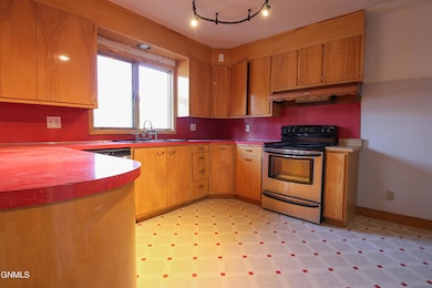 504 3rd St NW, Mandan, ND 58554 - photo 7