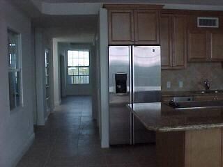 Seaside 83 hall kitchen