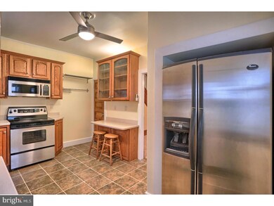 2220 Garfield Ave, Reading, PA 19609 - photo 6