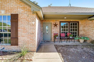 3935 Country Meadows Rd, Granbury, TX 76049 - photo 2