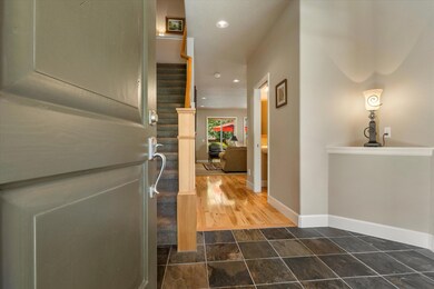 61283 Splendor Ln, Bend, OR 97702 - photo 3