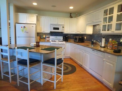 3 Holly Hill Ct unit 17, Buzzards Bay, MA 02532 - photo 6