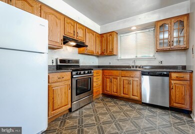 102 Hobart Dr, Clementon, NJ 08021 - photo 5