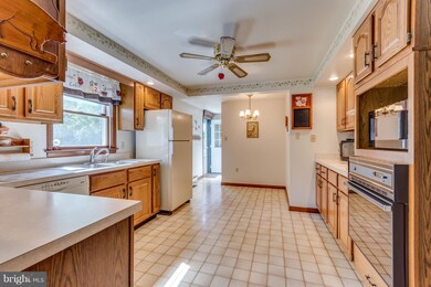 607 Fieldstone Dr, Bunker Hill, WV 25413 - photo 7