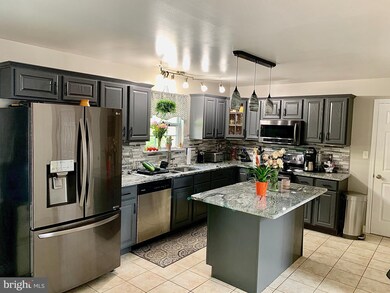 1027 Lily Ln, Temple, PA 19560 - photo 2