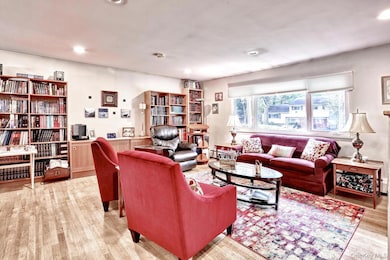 21 Briarcliff Dr, Monsey, NY 10952 - photo 3