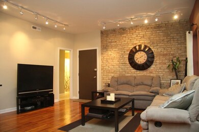 849 W Barry Ave unit 1A, Chicago, IL 60657 - photo 5