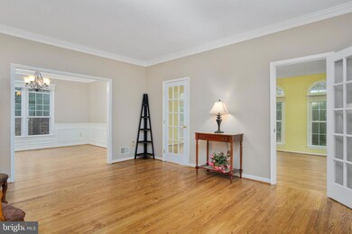 8603 Cross Chase Ct, Fairfax Station, VA 22039 - photo 4