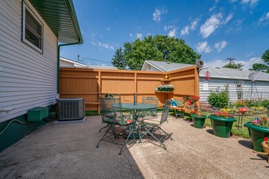 725S16thSt_0006