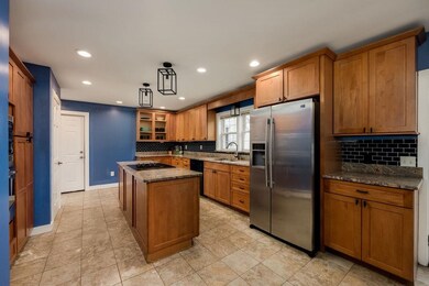 27 Ash St, White River Junction, VT 05001 - photo 2