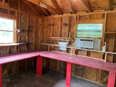 510 Cherokee Lake Ct, Granbury, TX 76049 - photo 5