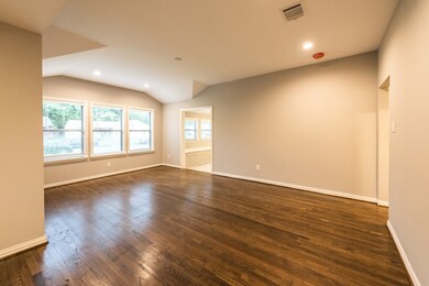 4926 Winfree Dr, Houston, TX 77021 - photo 4