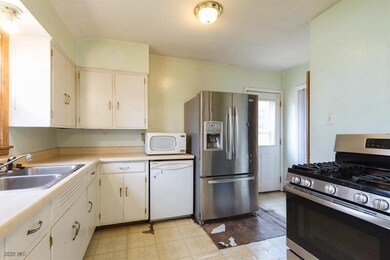 4018 40th St, Des Moines, IA 50310 - photo 7