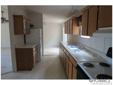 792 Starnes Cove Rd, Asheville, NC 28806 - photo 7