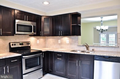 13919 Carthage Cir, Burtonsville, MD 20866 - photo 2