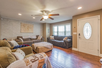 326 Pledger St HD-17