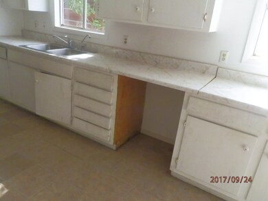 604 Madison Ave, Alamogordo, NM 88310 - photo 3