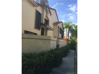 3535 Magellan Cir unit 5222, Miami, FL 33180 - photo 4