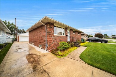 30888 Harrison Rd, Wickliffe, OH 44092 - photo 3