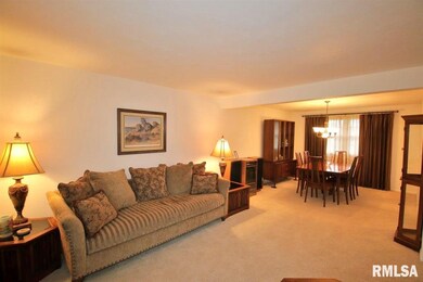 1712 W Pinewood Place, Peoria, IL 61614 - photo 3