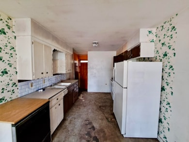 1800 E 53rd St S, Wichita, KS 67216 - photo 3