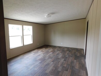 442 Isom Bradley Rd, Scottsville, KY 42164 - photo 7