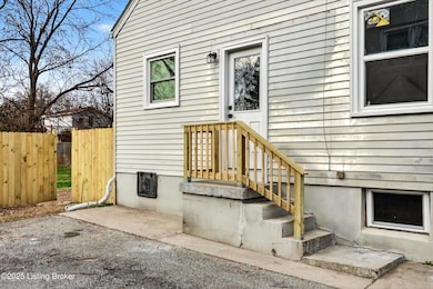 4111 Millcreek Dr, Louisville, KY 40216 - photo 6