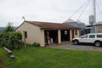 Detached Garage