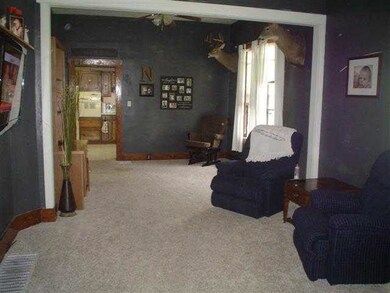 912 W 4th St, Bicknell, IN 47512 - photo 5