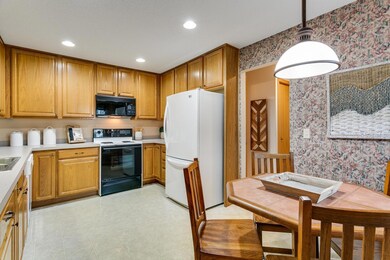 Kitchen with Eat-In Area