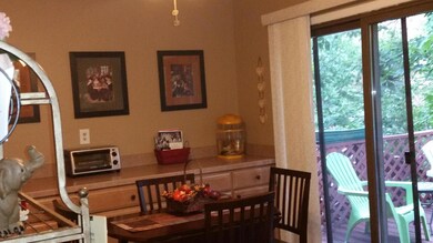 15 Hickory Ct unit 122, Staten Island, NY 10309 - photo 7