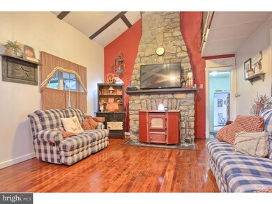 326 Lake Front Dr, Orwigsburg, PA 17961 - photo 4