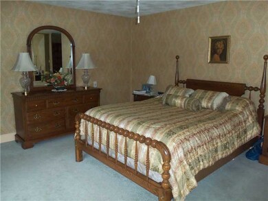 Master Bedroom. large master bedroom with great na