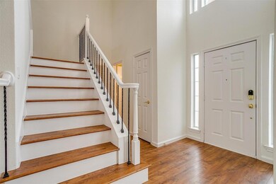 1652 Oak Creek Dr, Hurst, TX 76054 - photo 5