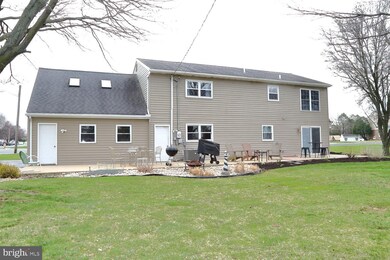 201 Fausnacht Dr, Denver, PA 17517 - photo 4