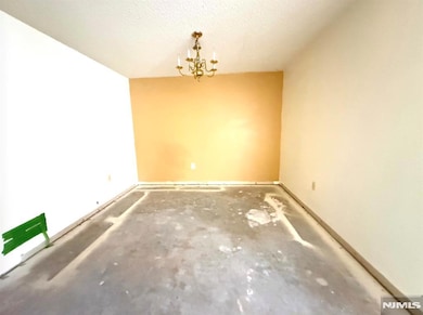 32 Columbus Dr unit 215, Franklin Park, NJ 08823 - photo 6