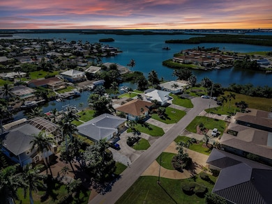 405 Grenada Ave, Naples, FL 34113 - photo 3