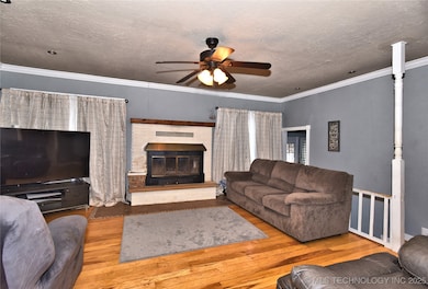 1927 W 41st St, Tulsa, OK 74107 - photo 2