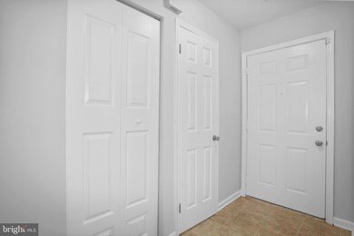 11171 Hamlet Ct, Fredericksburg, VA 22407 - photo 4