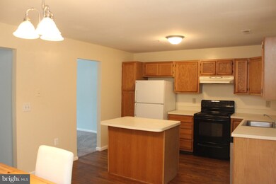 13017 Silver Maple Ct, Bowie, MD 20715 - photo 4