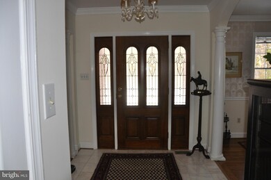 3532 Barkley Dr, Fairfax, VA 22031 - photo 2