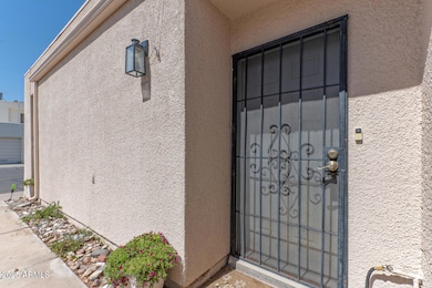 2326 East Evans Drive Phoenix-large-002-