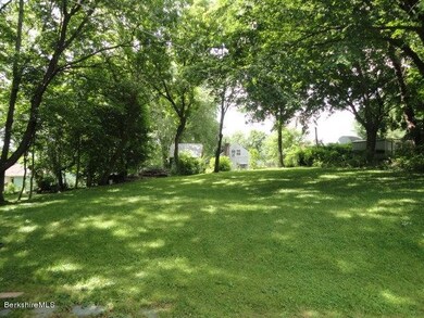 75 Gale Ave, Pittsfield, MA 01201 - photo 3