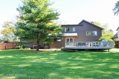 10S556 Book Rd, Naperville, IL 60564 - photo 7