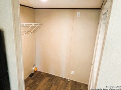 277 Cr 1647 Unit 1, Moore, TX 78058 - photo 6