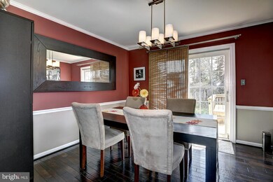 8017 W Point Dr, Springfield, VA 22153 - photo 4